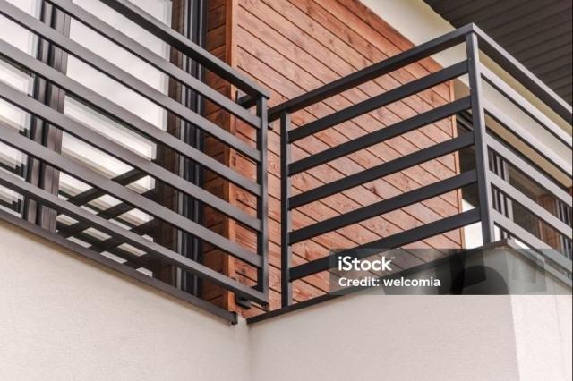 Handrail